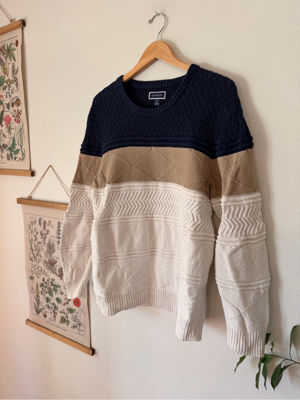 Club Room - XLarge - Colorblock Crewneck Sweater in Navy, Tan & White